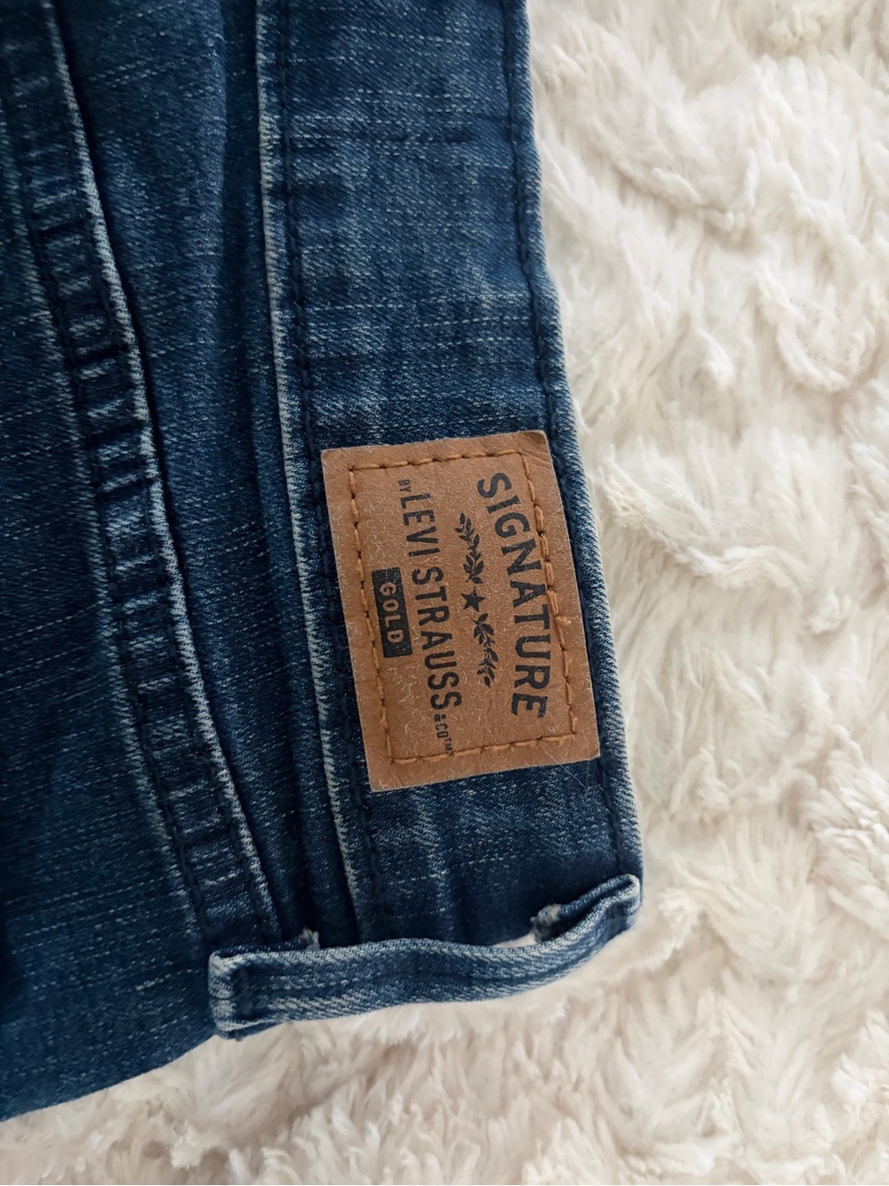 Levi's Slim Straight Dark Blue Denim Jeans with Leather Patch